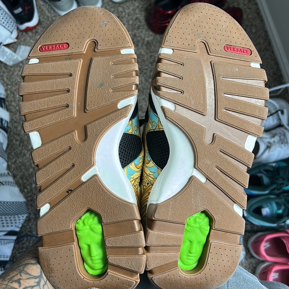 Versace shoes - Picture 3 of 4